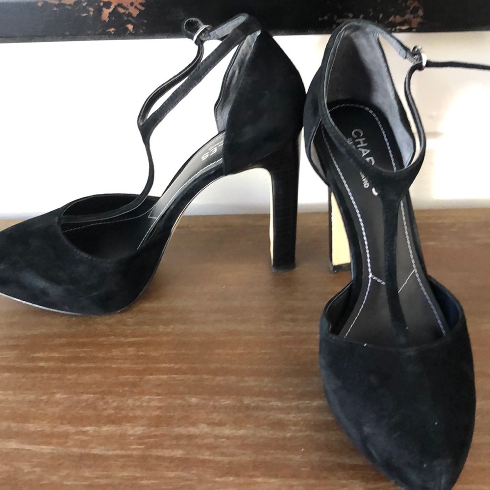 Charles black pumps